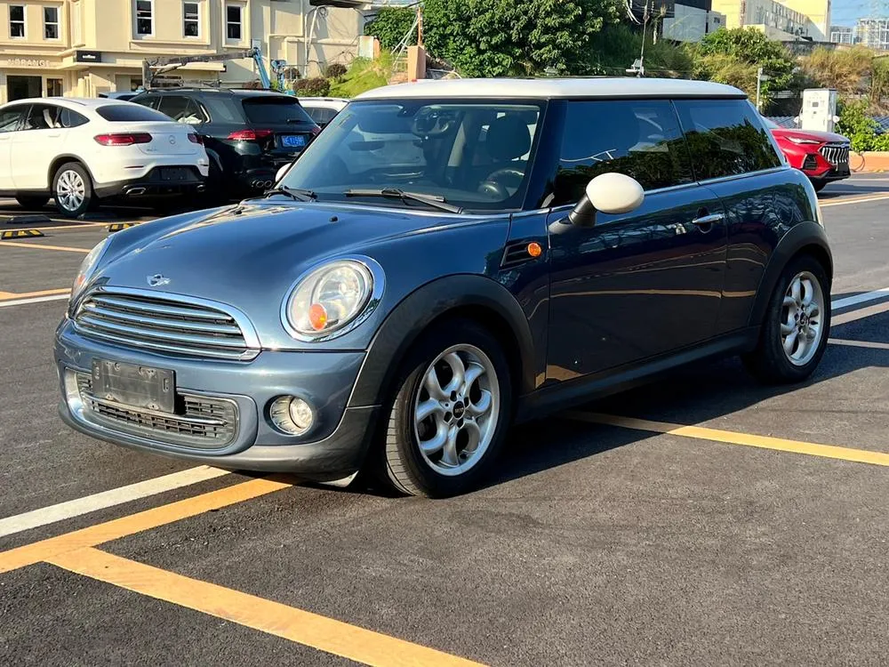 MINI CLUBMAN, 2011