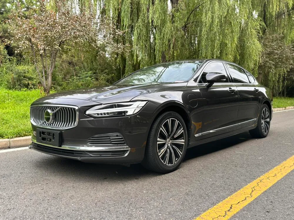 Volvo S90 PHEV, 2020