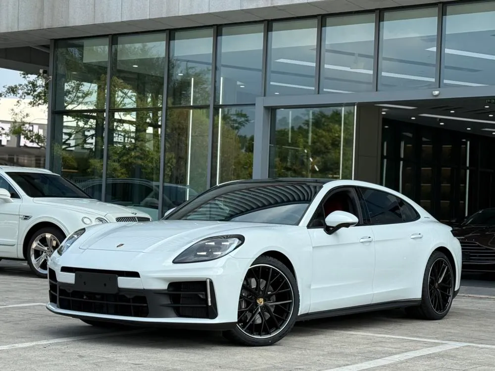 Porsche Panamera, 2024