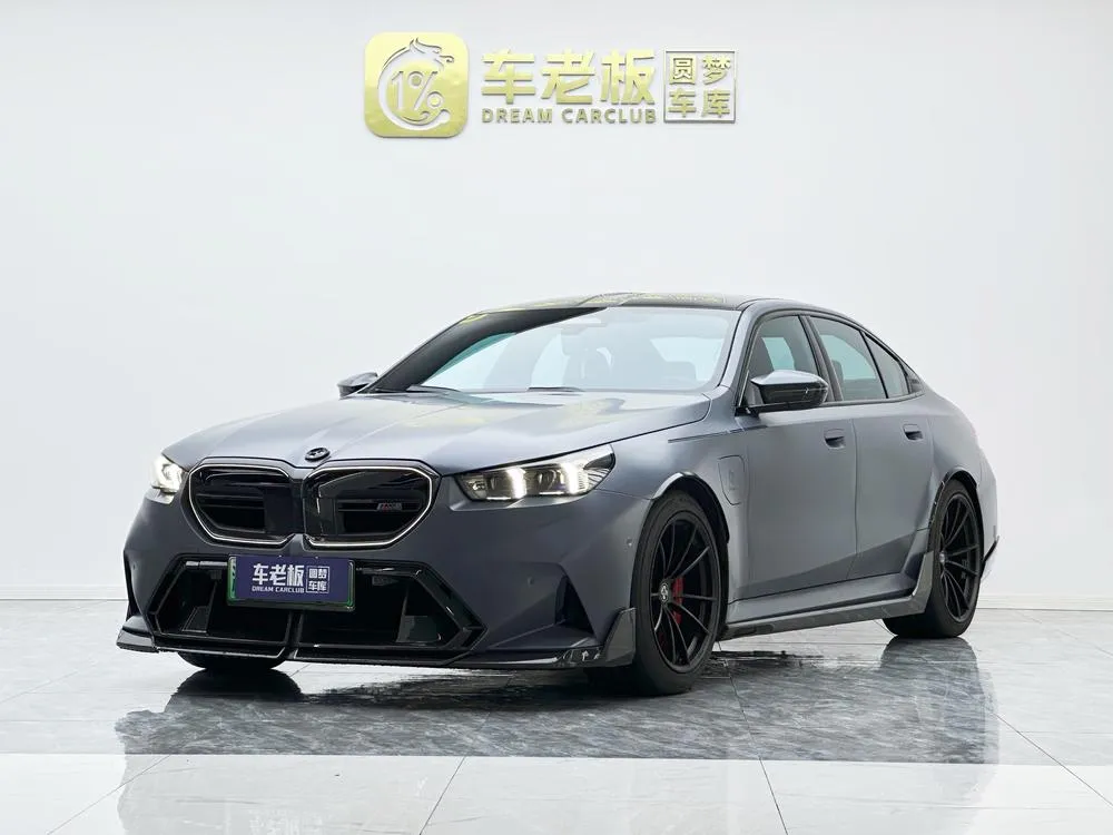 BMW M5 PHEV M5, 2025 — фото 1