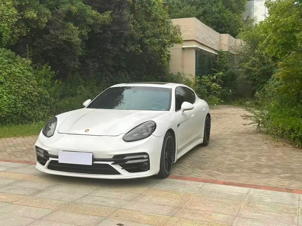Porsche Panamera, 2012