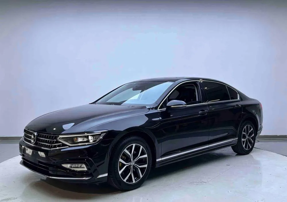 Volkswagen Magotan 200 Anniversary Edition 280TSI DSG Comfort Version, 2023 — фото 1
