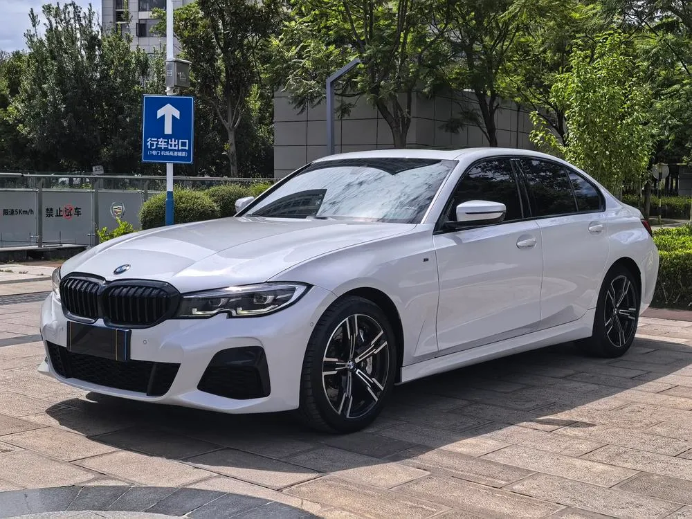 BMW 3-Series, 2021