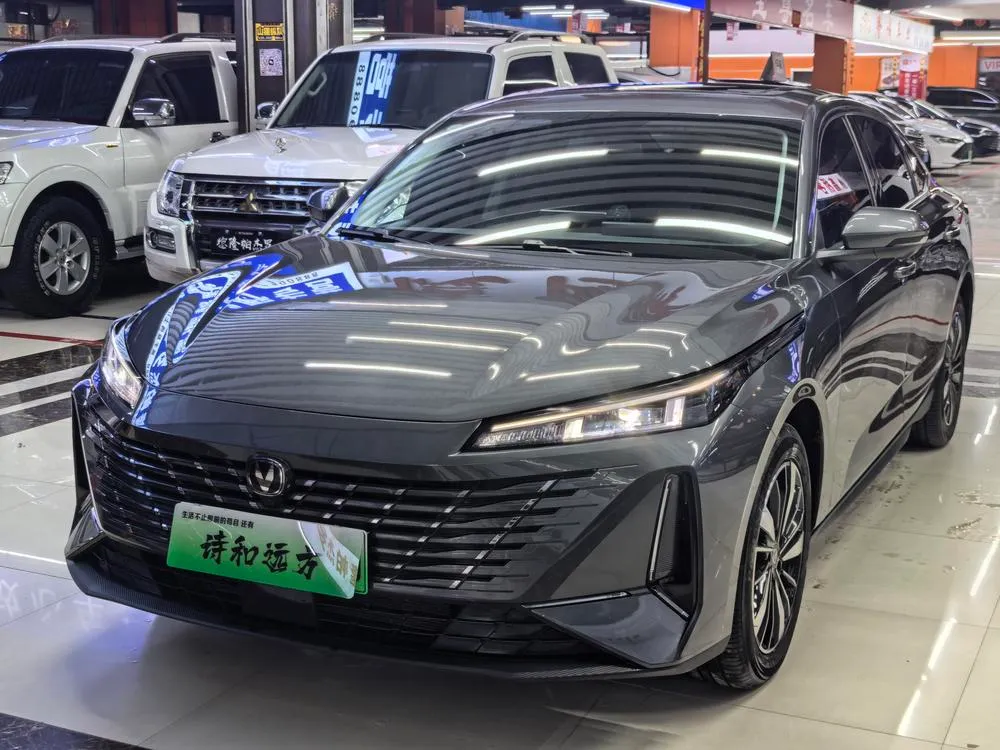 Changan Eado PHEV Blue 145KM Edition, 2025 — фото 1