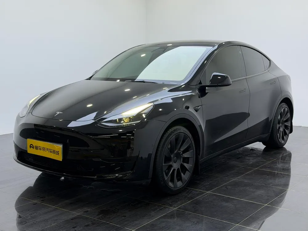 Tesla Model Y, 2022