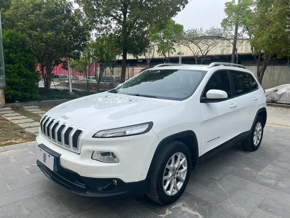 Jeep Cherokee, 2016