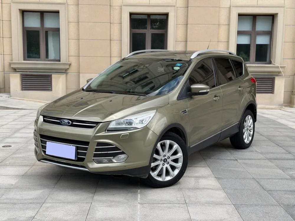 Ford Kuga, 2013