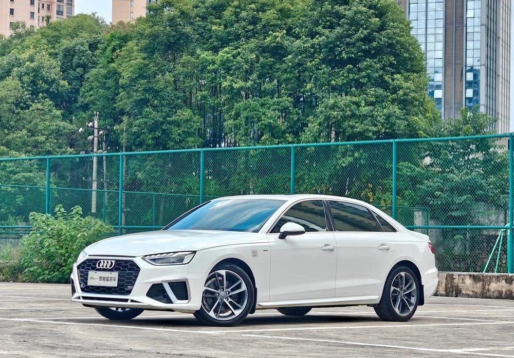 Audi A4L 40 TFSI Fashion Version, 2020 — фото 1