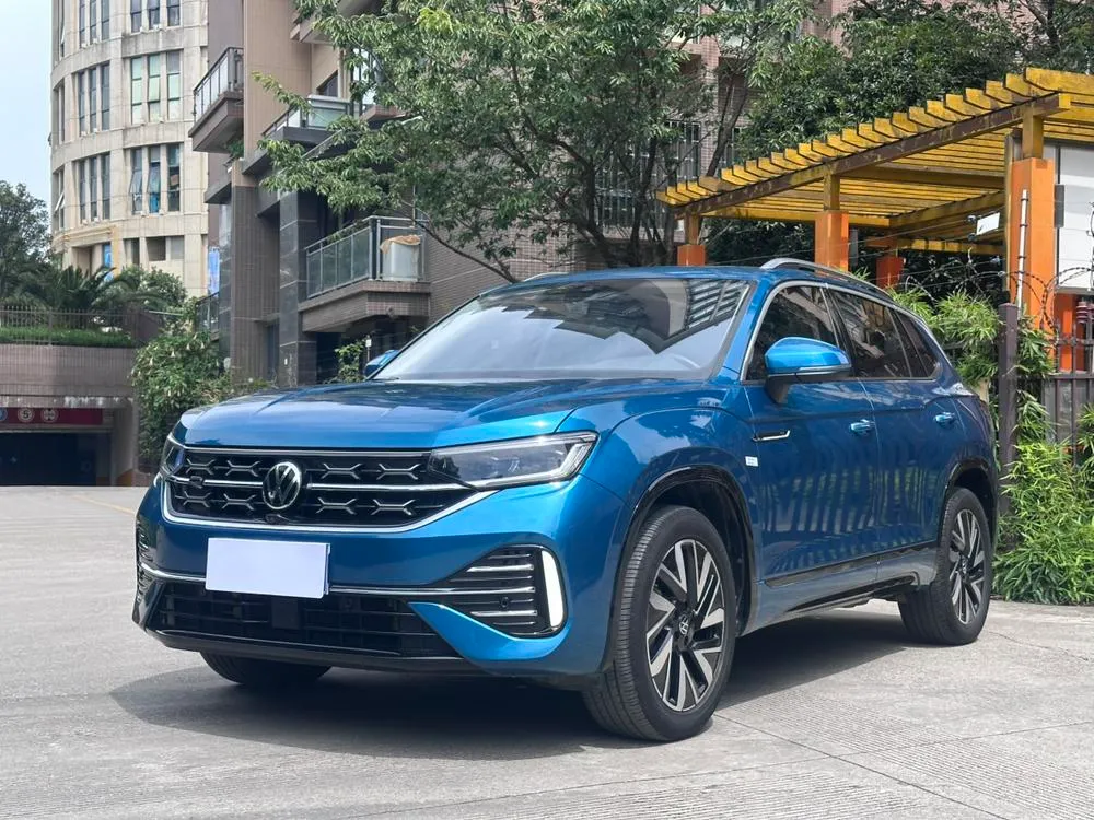 Volkswagen Tayron 380TSI 4WD R-Line Edition, 2023 — фото 1