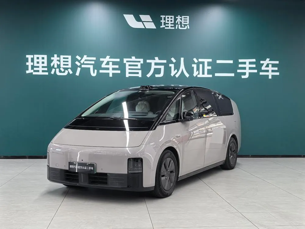 Li Auto MEGA, 2024