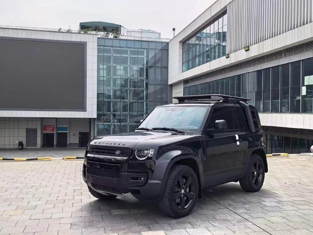 Land Rover Defender, 2023