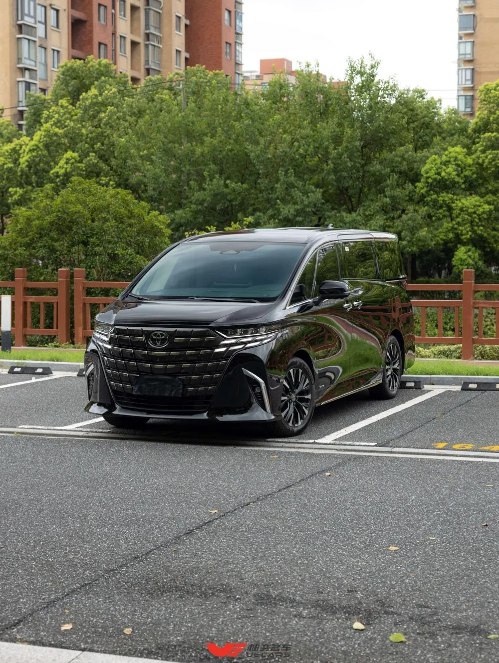 Toyota Alphard 2.5L Smart Hybrid Dual Engine 4WD Refined Edition, 2023 — фото 1