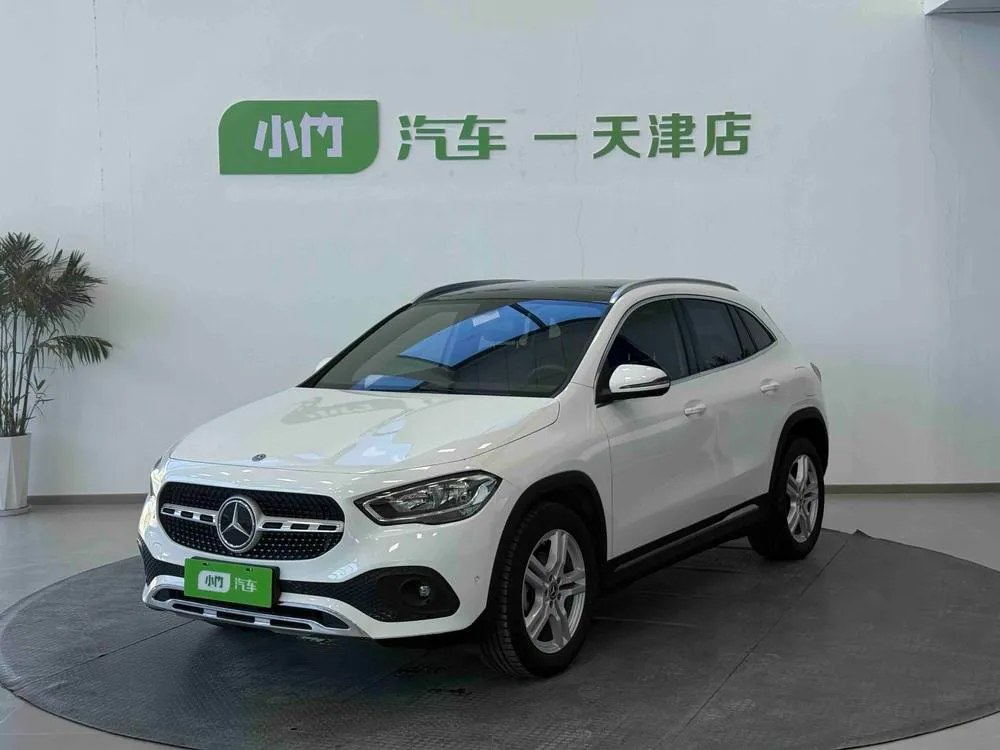 Mercedes-Benz GLA GLA 180, 2020 — фото 1