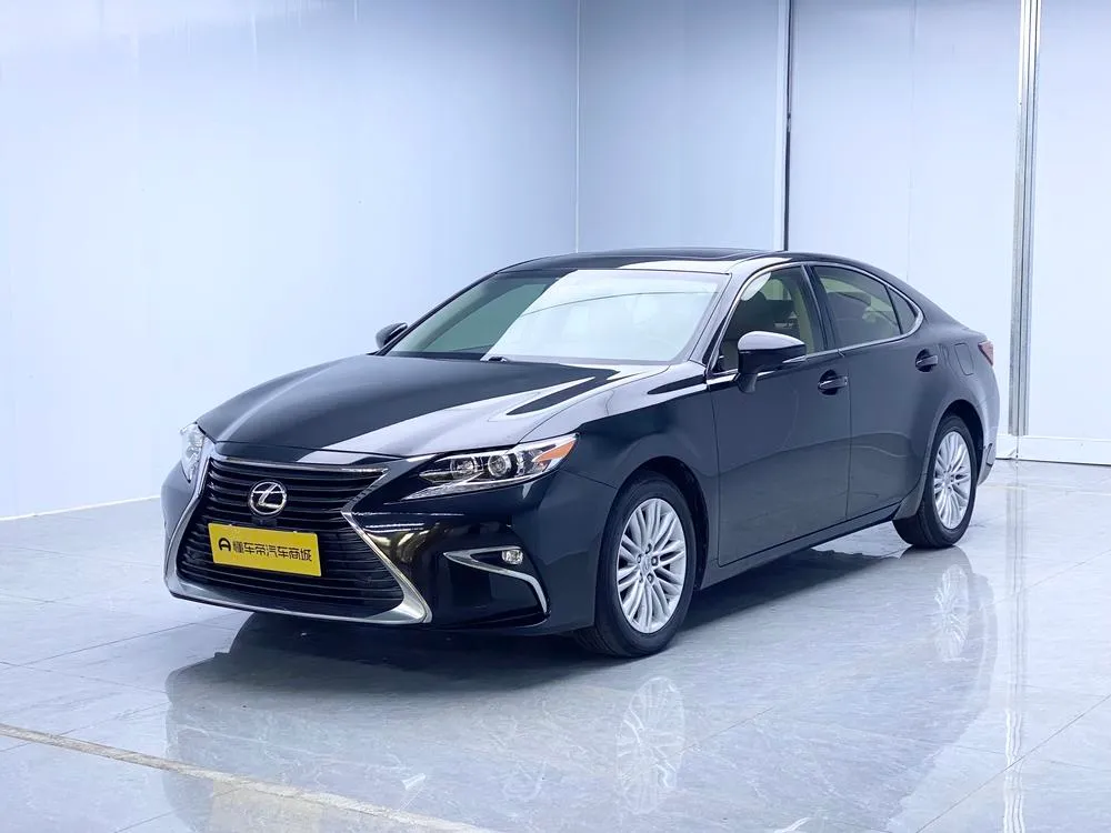Lexus ES, 2015