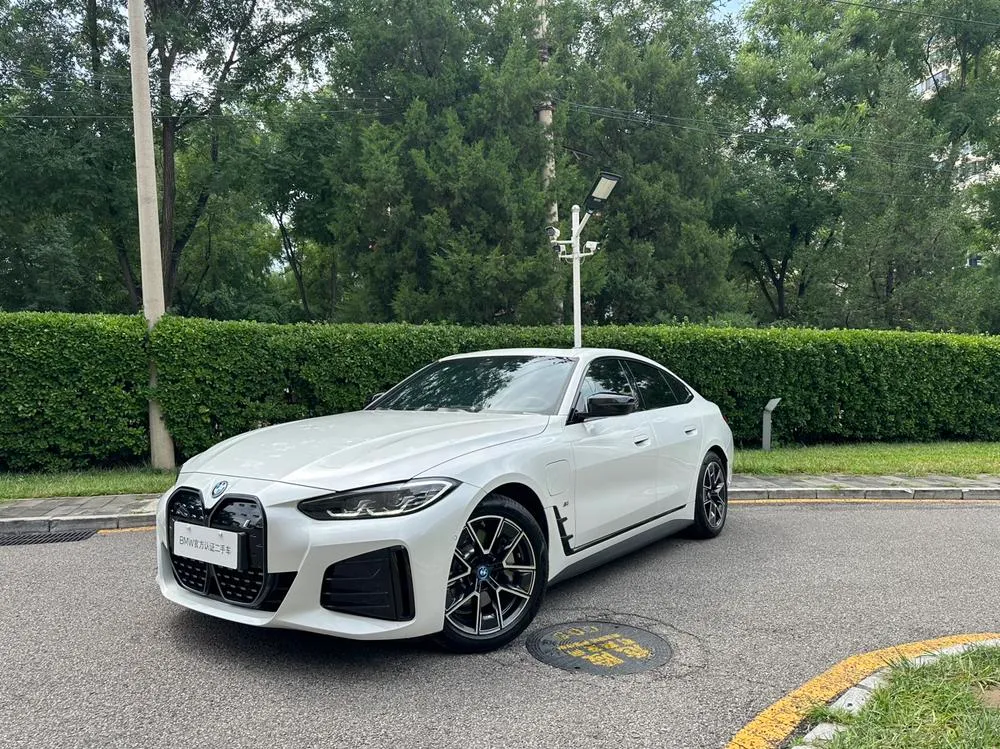 BMW i4 eDrive40, 2023 — фото 1