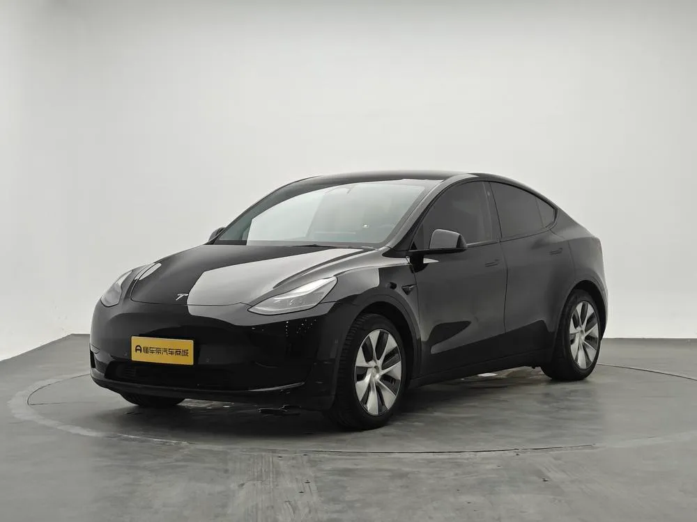 Tesla Model Y, 2022