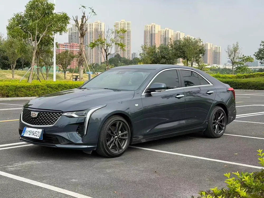 Cadillac CT4, 2022