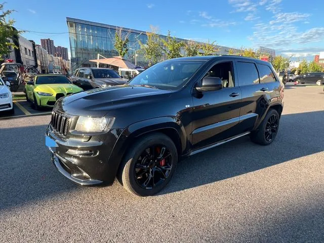 Jeep SRT, 2012