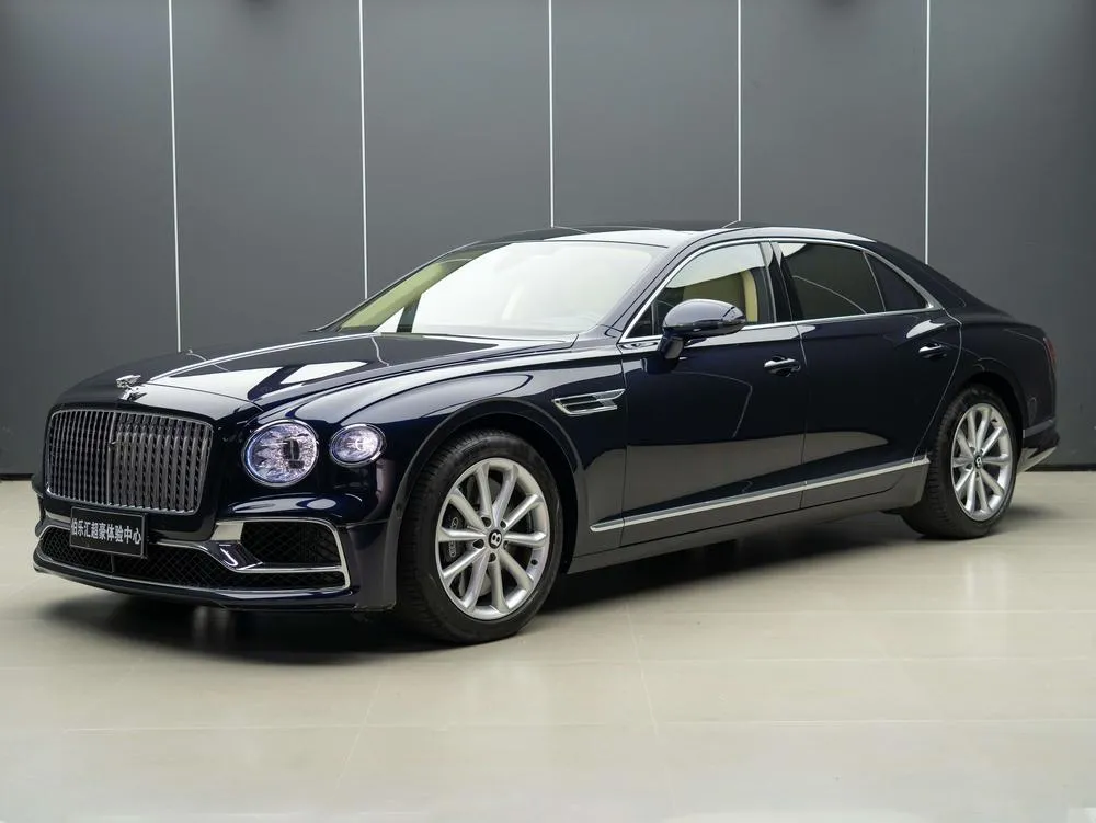Bentley Flying Spur, 2022