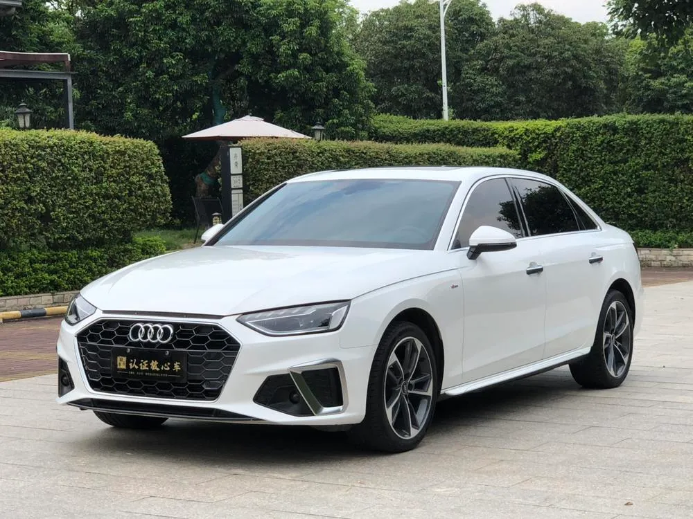 Audi A4L 40 TFSI Fashion Version, 2022 — фото 1