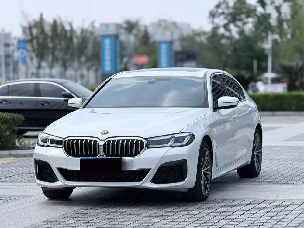 BMW 5-Series, 2023