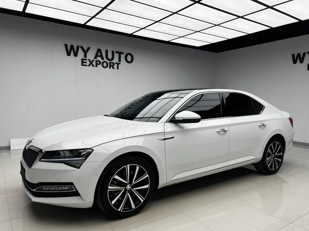 Skoda Superb TSI280 DSG Prestige Edition, 2024 — фото 1