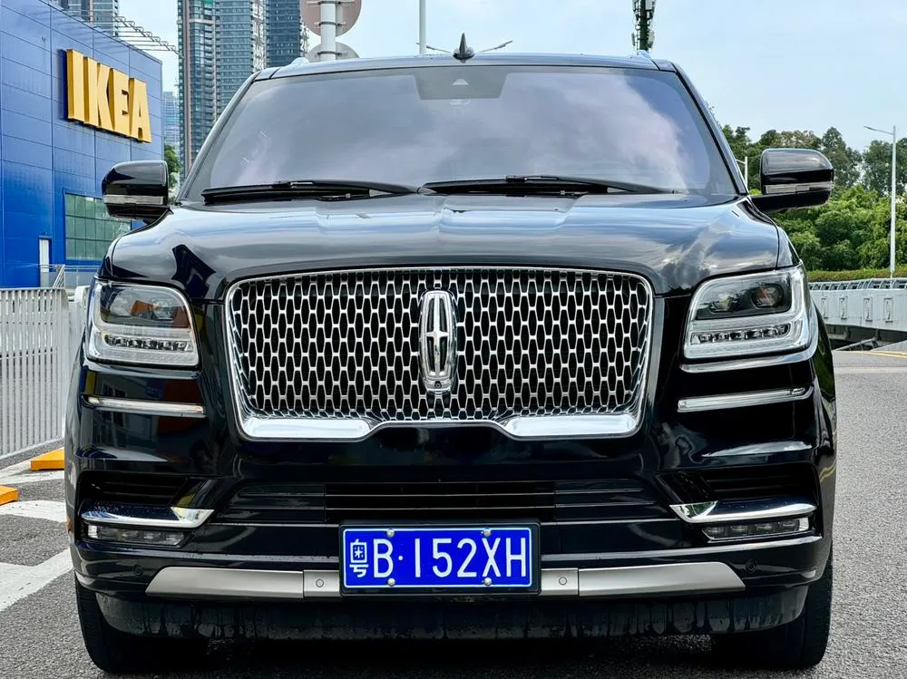 Lincoln Navigator 3.5T Premium Edition, 2019 — фото 1