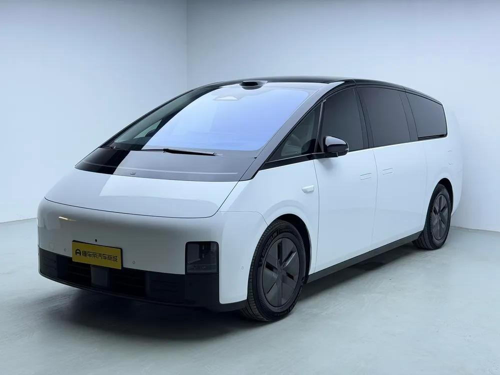 Li Auto MEGA, 2025