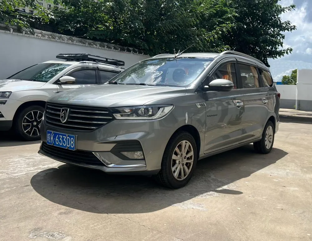 Baojun 360 1.5L Manual Elite Version, 2018 — фото 1