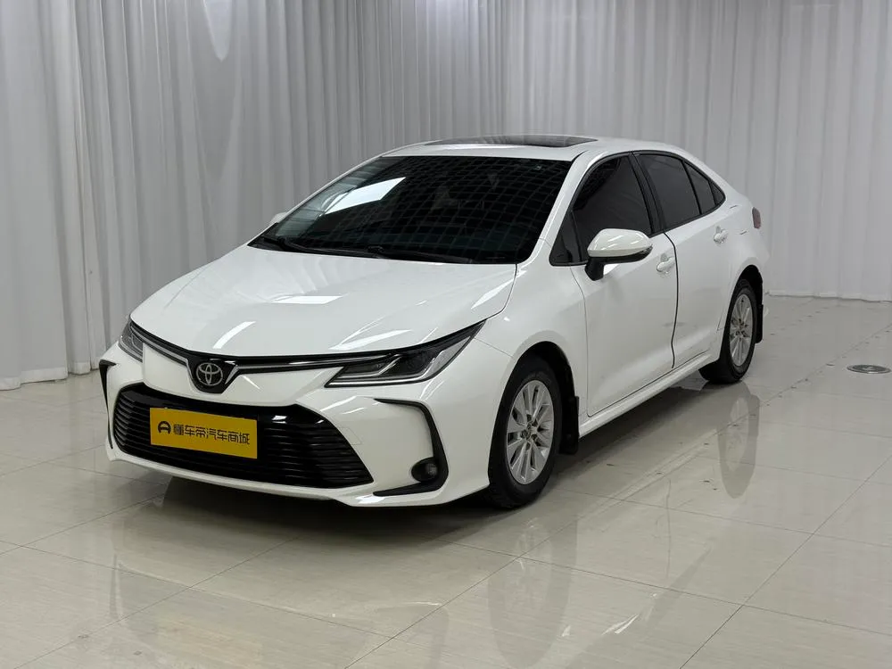 Toyota Corolla 1.5L CVT Elite Edition, 2021 — фото 1