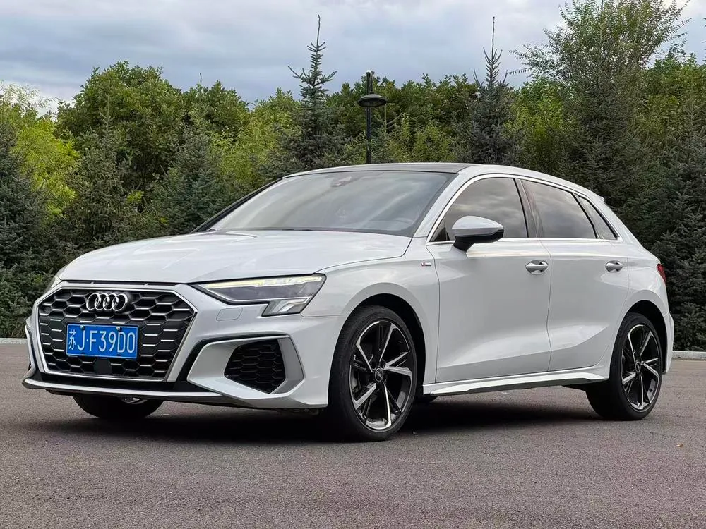 Audi A3 Sportback 35 TFSI Sport Version, 2022 — фото 1