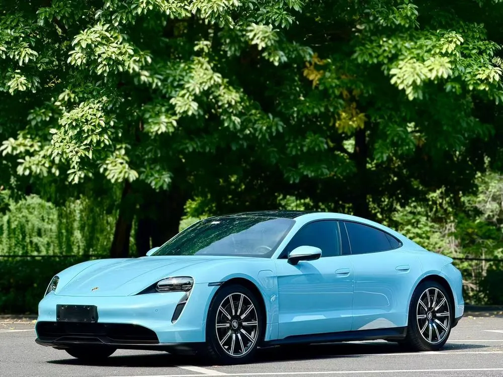 Porsche Taycan, 2020