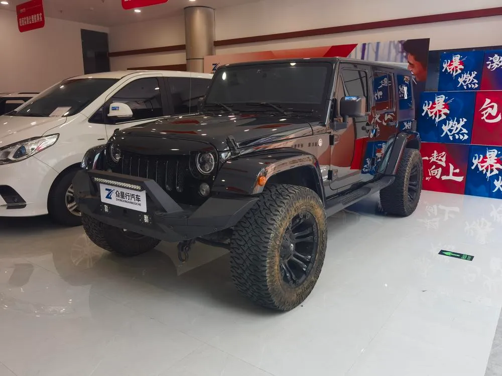 Jeep Wrangler 3.0L Sahara Edition, 2015 — фото 1