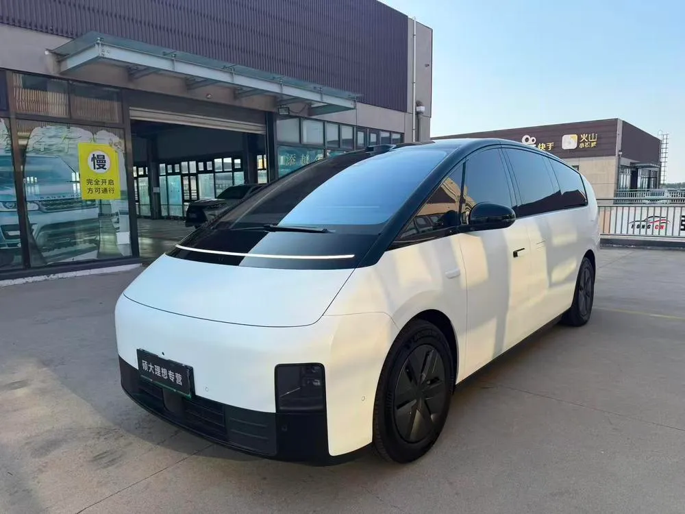 Li Auto MEGA, 2025