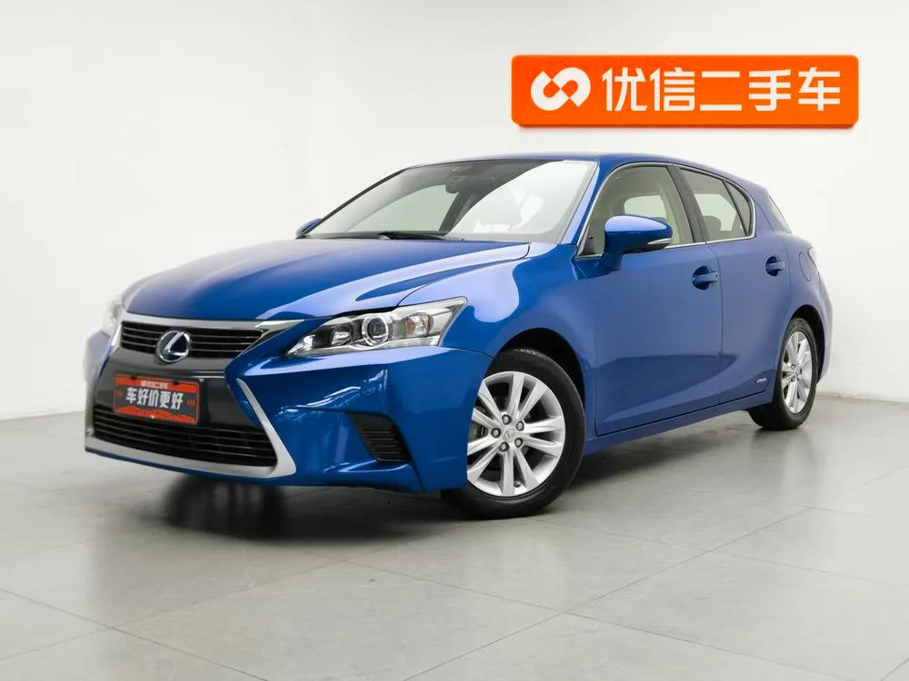 Lexus CT, 2014