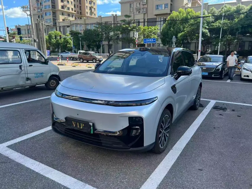 Leapmotor B10, 2025
