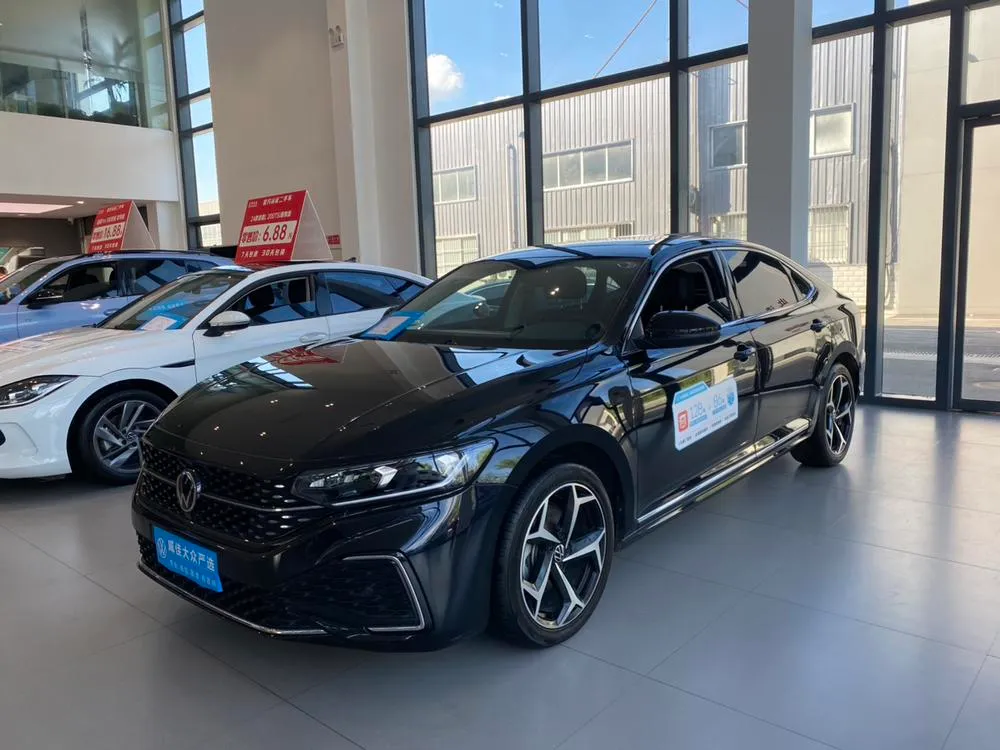 Volkswagen Passat, 2025