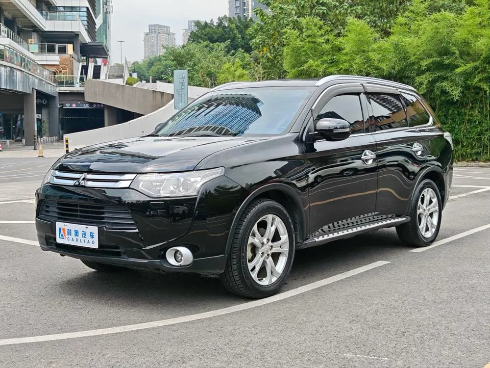 Mitsubishi Outlander (Import), 2014