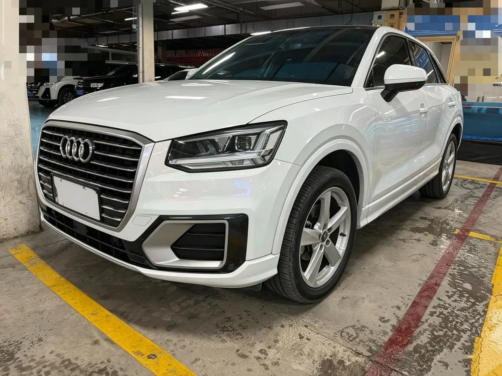 Audi Q2L, 2021