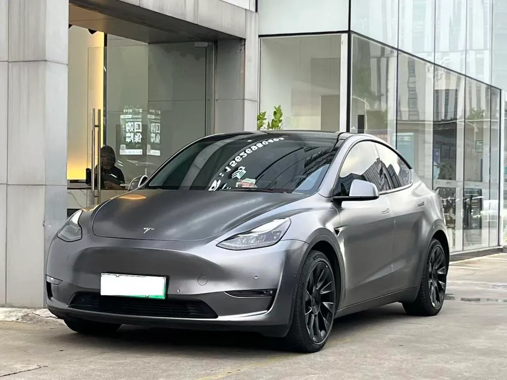 Tesla Model Y, 2021