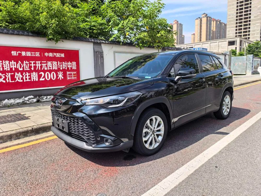 Toyota Frontlander 2.0L CVT Leading Edition, 2023 — фото 1