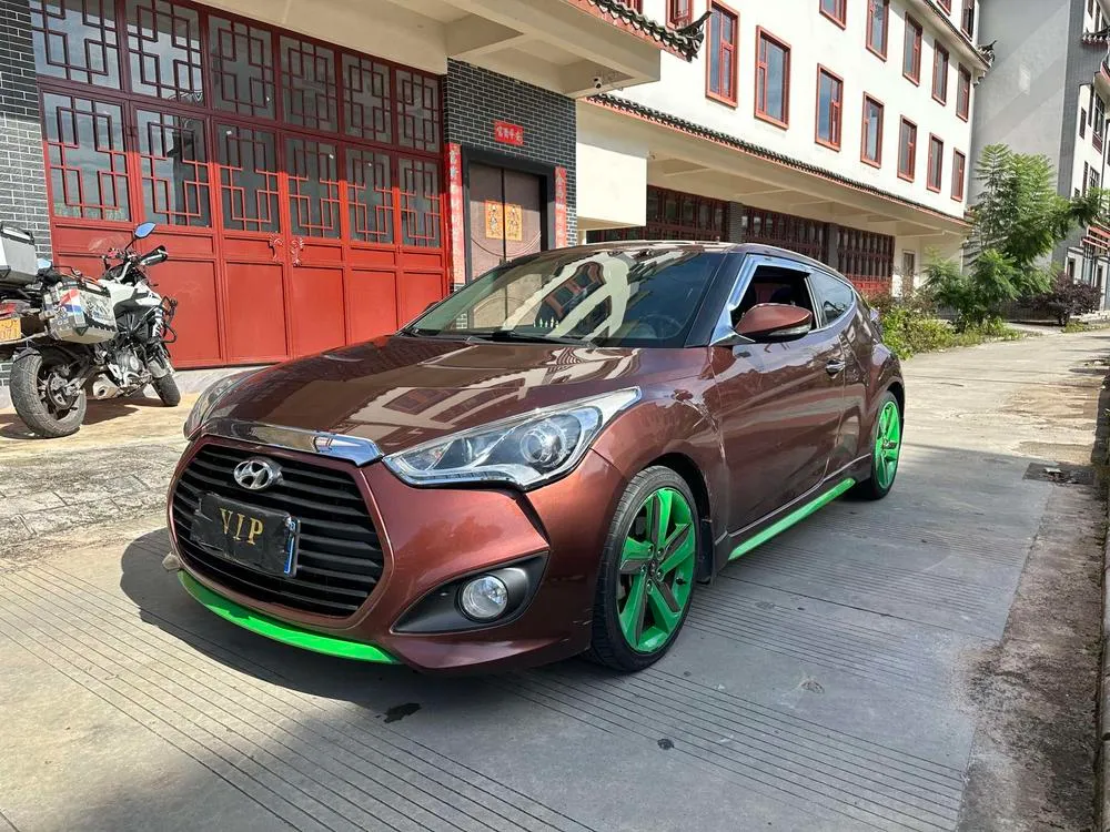 Hyundai Veloster, 2012