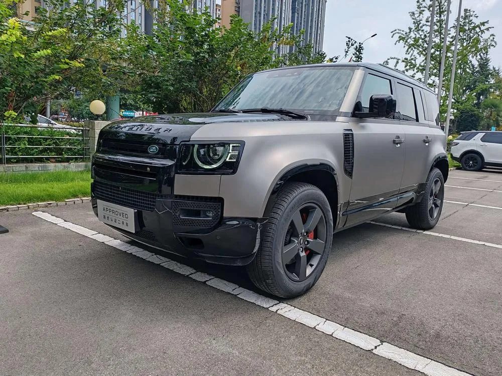 Land Rover Defender, 2025