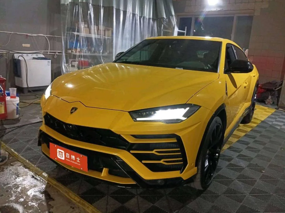 Lamborghini Urus, 2021