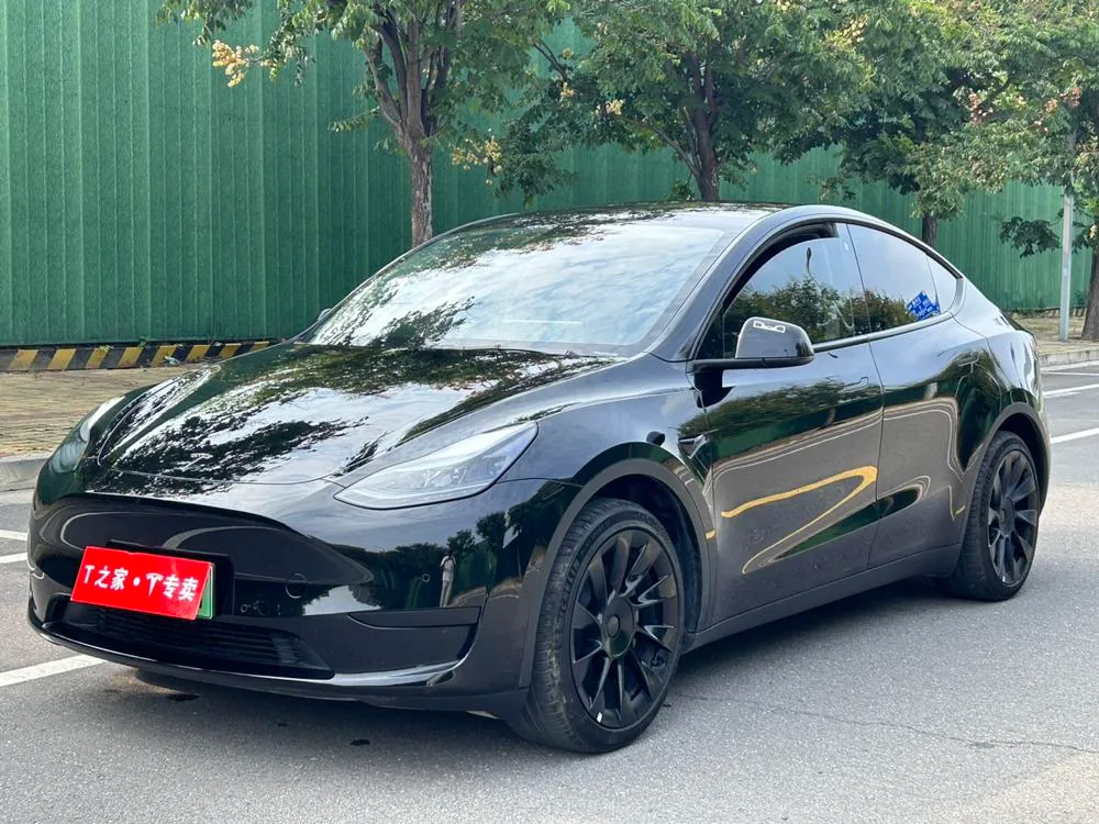 Tesla Model Y, 2022