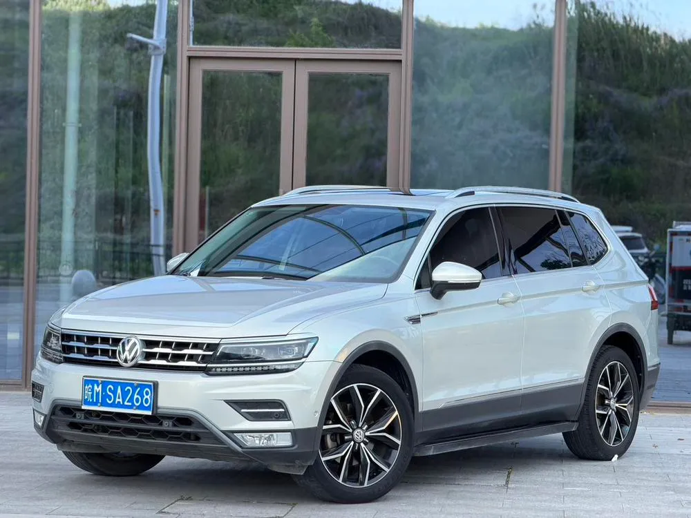 Volkswagen Tiguan L, 2017