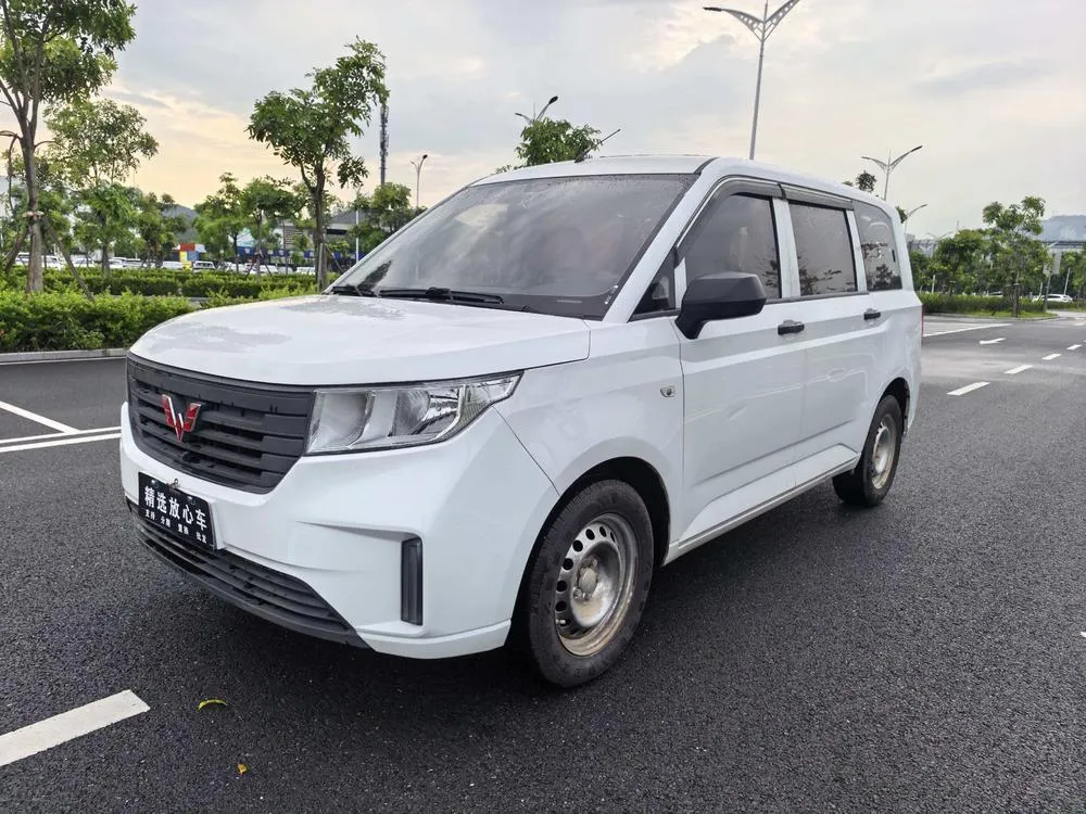 Wuling Hongguang PLUS, 2020
