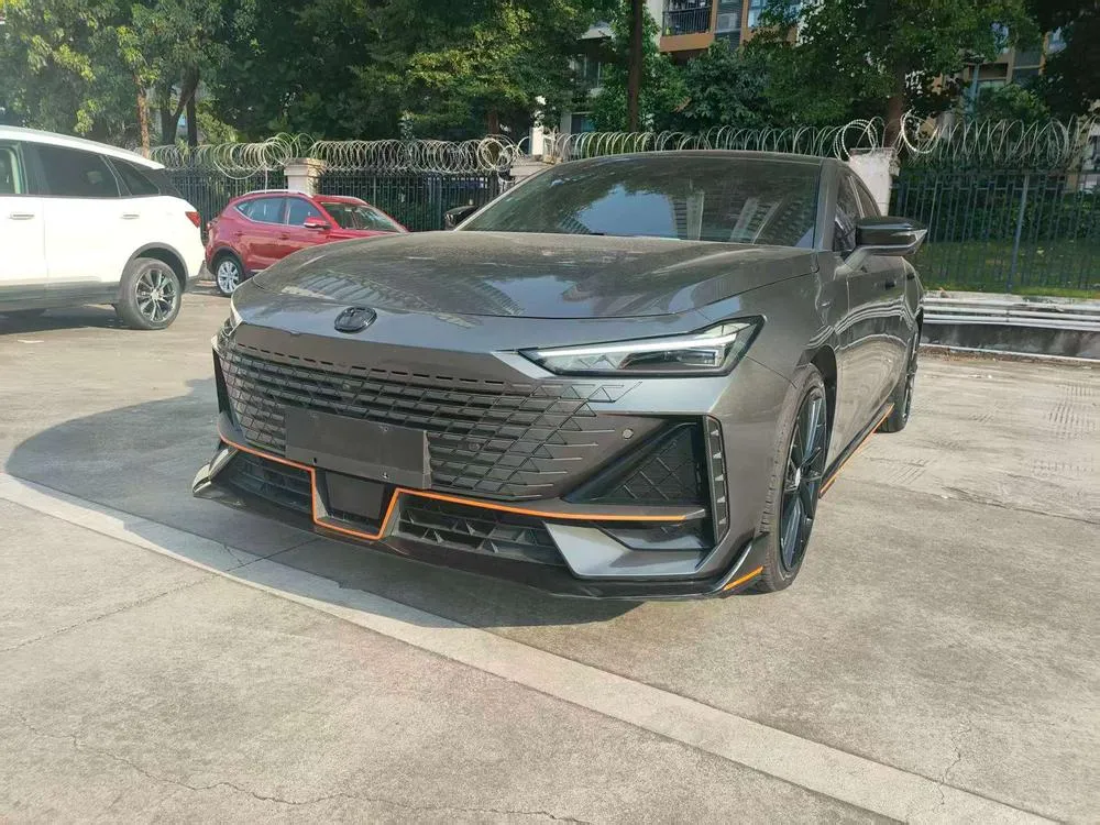Changan UNI-V 1.5T Sport Edition, 2022 — фото 1