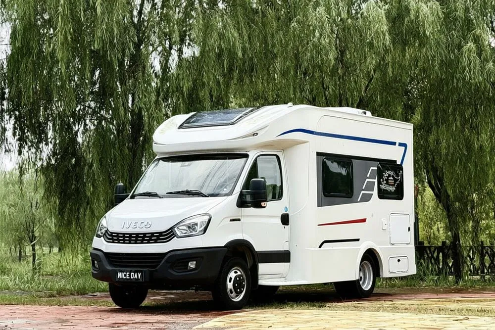 Iveco Ousheng 3.0T Auto RWD 6 Seater Edition, 2023 — фото 1