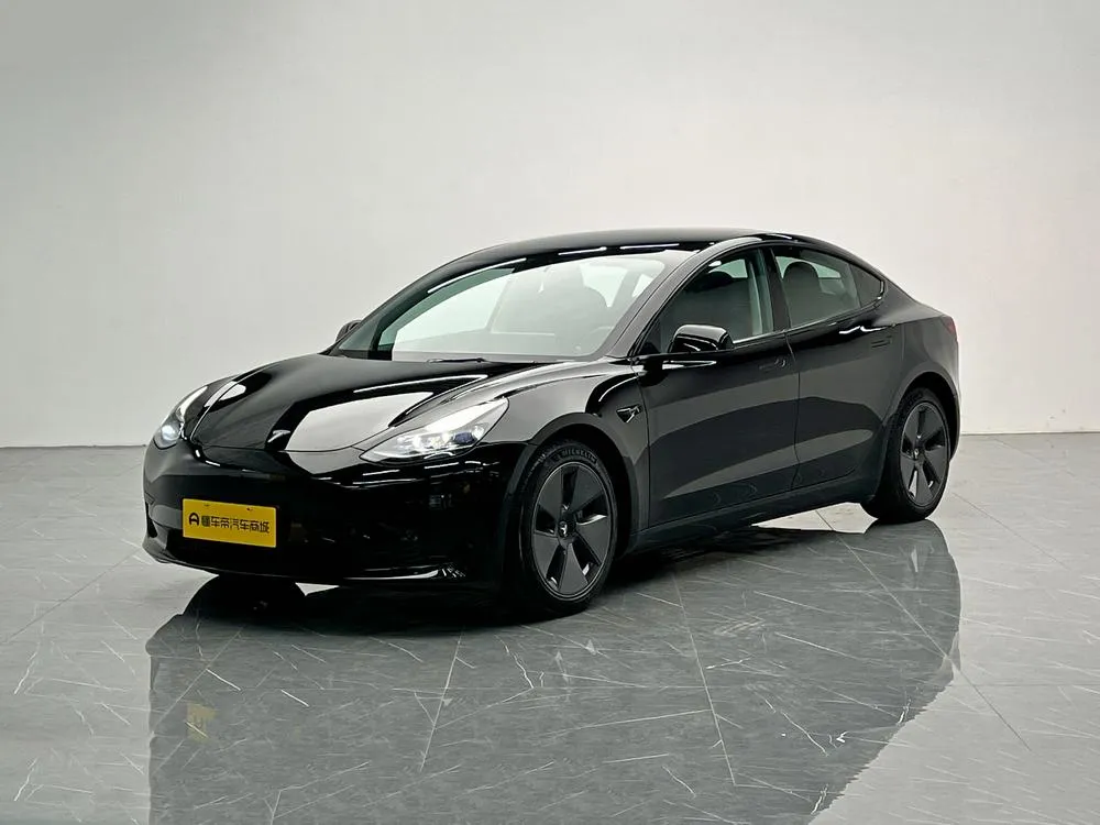 Tesla Model 3, 2022